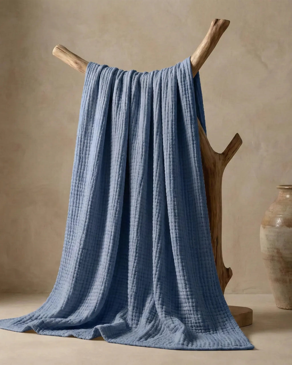Muslin Blanket in Blue detail
