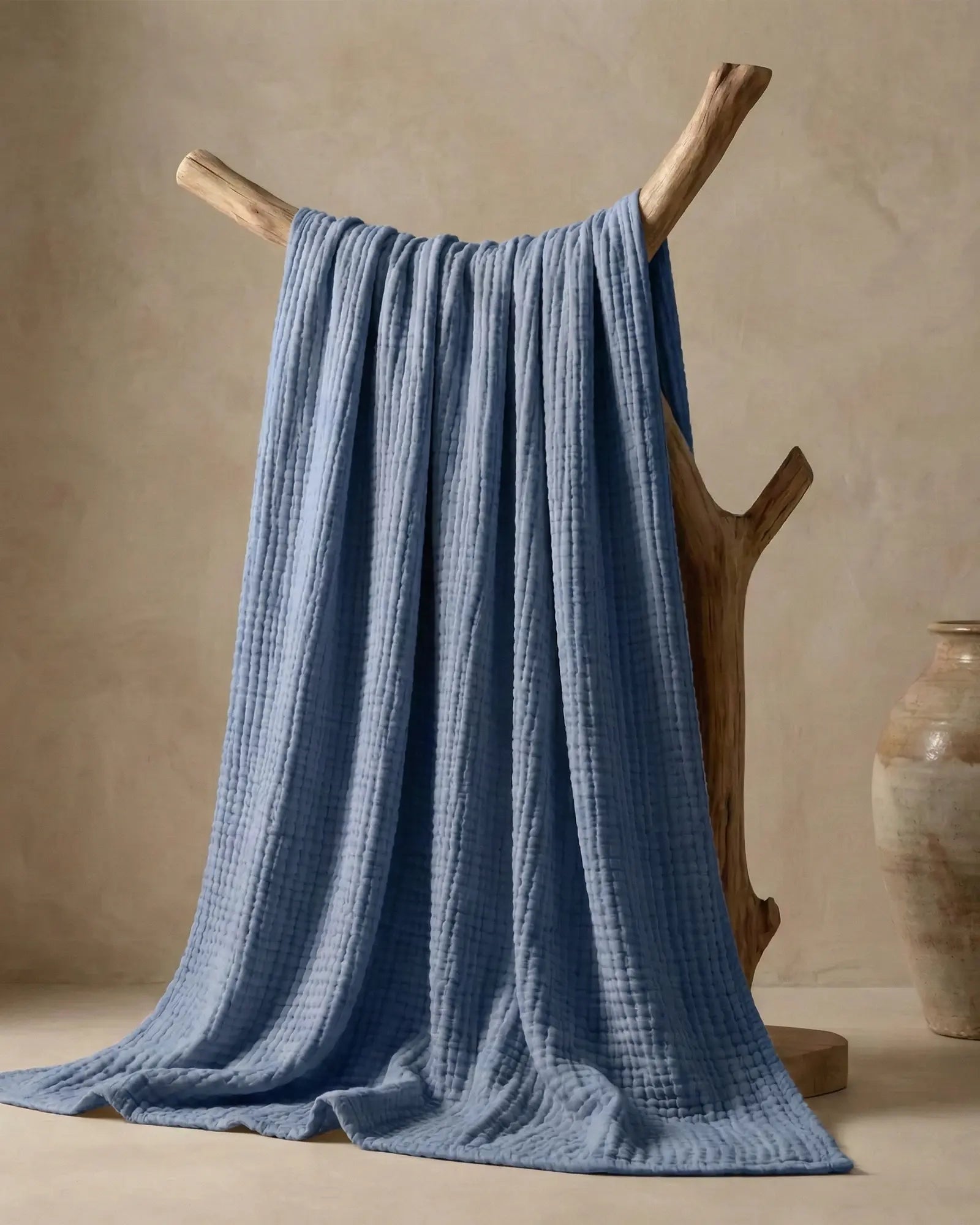Muslin Blanket in Blue detail