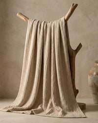 Muslin Blanket in Dune, close-up of the open cotton weave