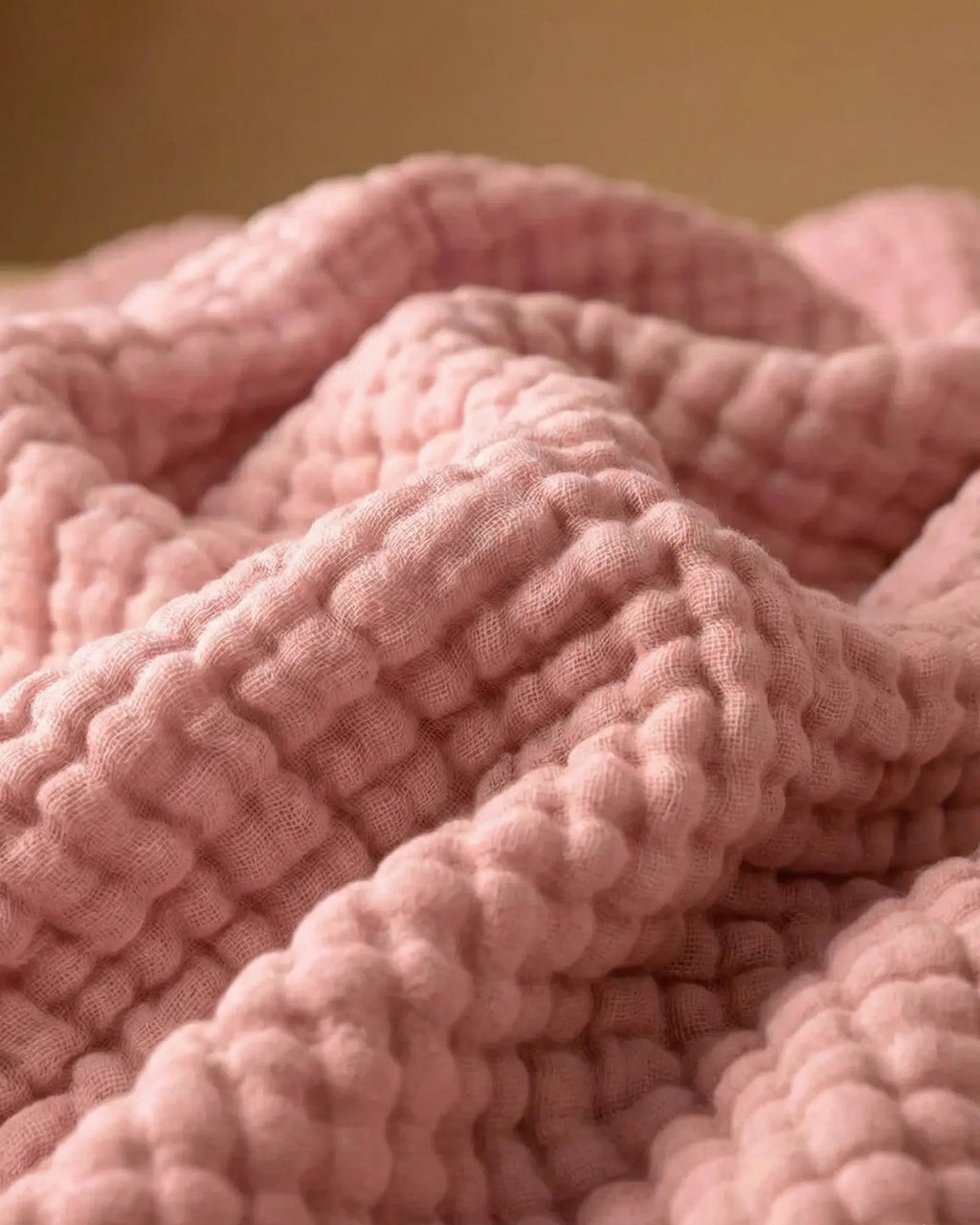 Muslin Blanket in Pink detail