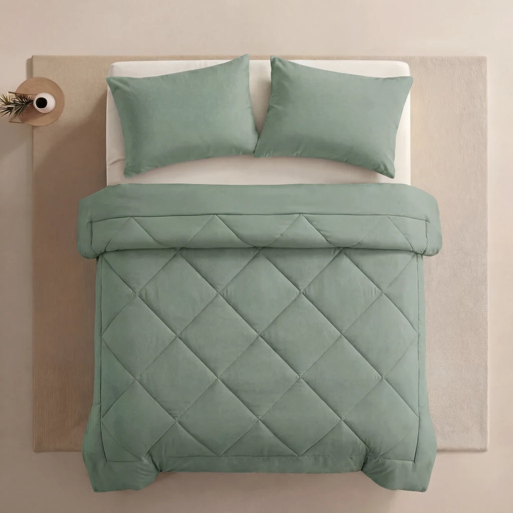 Nidora duvet in Soft Mint on a made bed