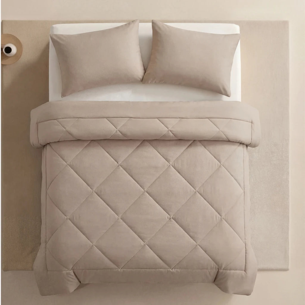 Nidora duvet in Cream Beige on a made bed